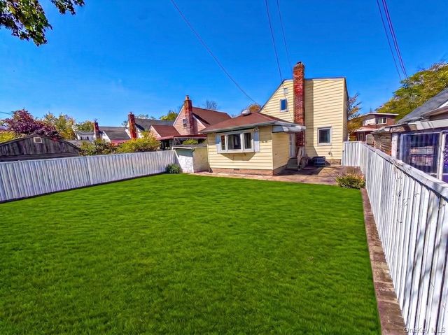 16324 20th Avenue, Whitestone, NY 11357