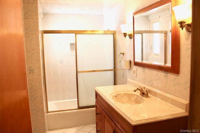 16324 20th Avenue, Whitestone, NY 11357