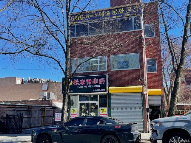 41-13 149 Place 2nd Floor, Flushing, NY 11355