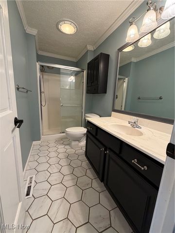 1039 Rector Road, Parkersburg, WV 26105