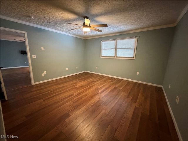 1039 Rector Road, Parkersburg, WV 26105