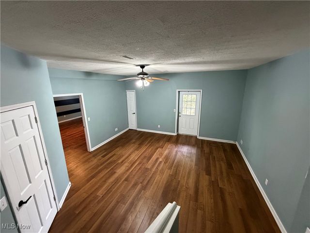 1039 Rector Road, Parkersburg, WV 26105