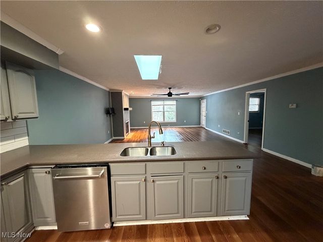 1039 Rector Road, Parkersburg, WV 26105