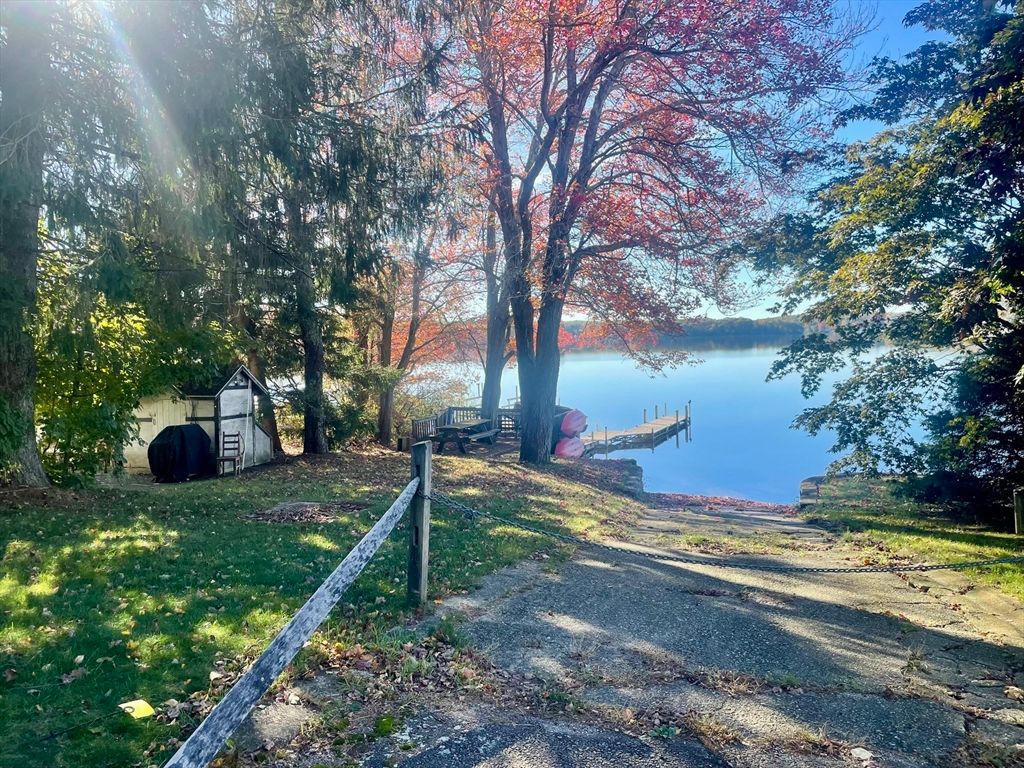 6 Williams Dr, Spencer, MA 01562