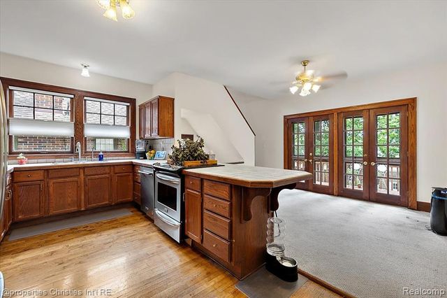 3417 Seminole Street, Detroit, MI 48214