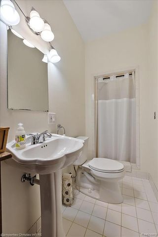 3417 Seminole Street, Detroit, MI 48214