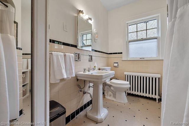 3417 Seminole Street, Detroit, MI 48214