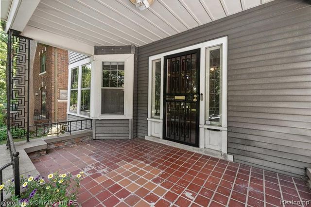 3417 Seminole Street, Detroit, MI 48214