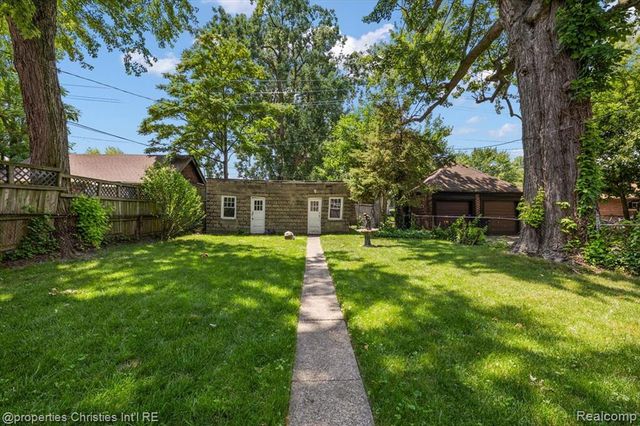 3417 Seminole Street, Detroit, MI 48214