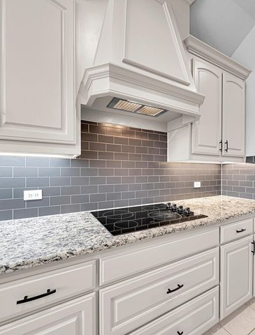 1085 Hesselridge Drive, Hewitt, TX 76643