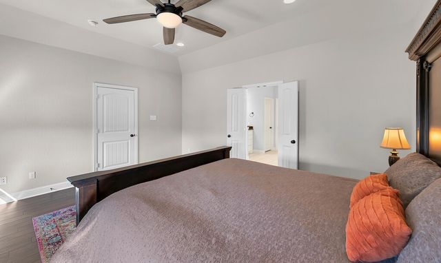 1085 Hesselridge Drive, Hewitt, TX 76643