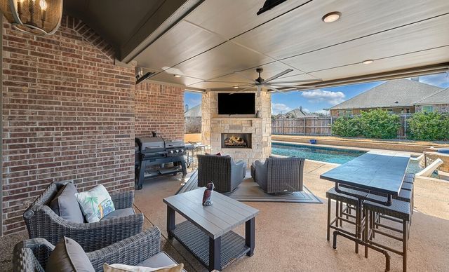 1085 Hesselridge Drive, Hewitt, TX 76643