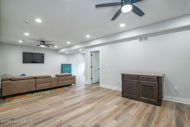 318 High Peak Pl, Elizabethtown, KY 42701