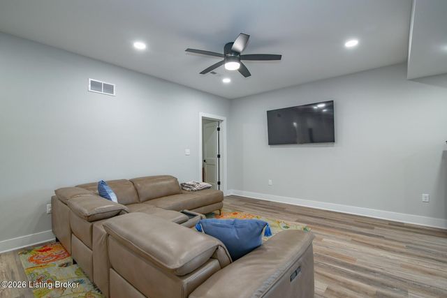 318 High Peak Pl, Elizabethtown, KY 42701