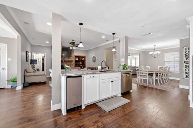 102 Royal Oaks Drive, Greenville, TX 75402