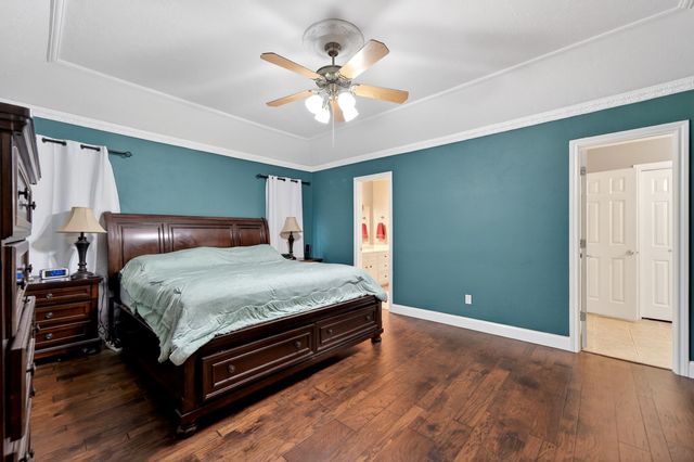 102 Royal Oaks Drive, Greenville, TX 75402