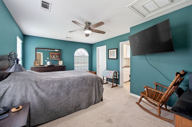 102 Royal Oaks Drive, Greenville, TX 75402