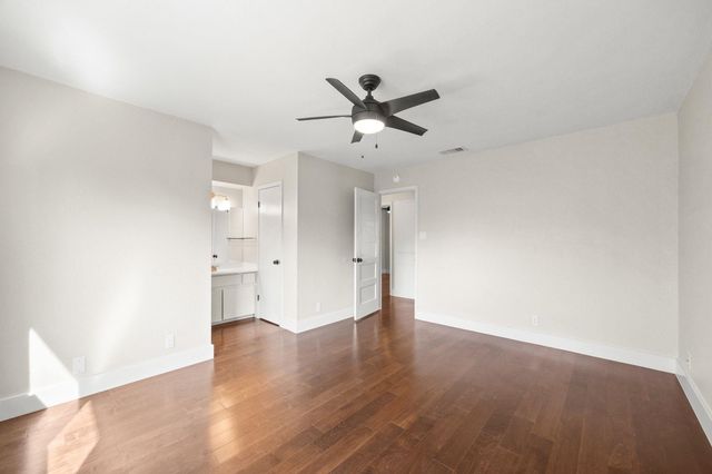 1907 Dauphine CV, Austin, TX 78727