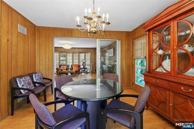 12 Beverly Road, Englewood Cliffs, NJ 07632