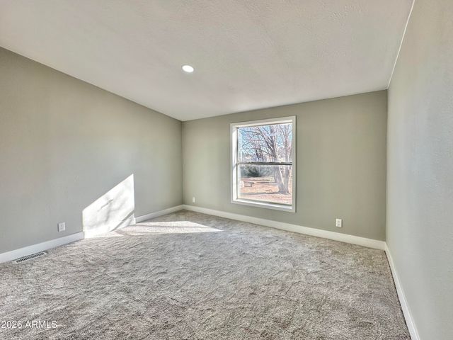 7615 E Creekside Drive, Flagstaff, AZ 86004