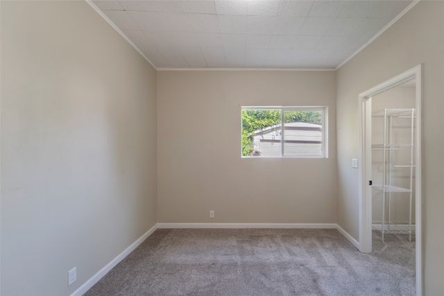 2336 E 13th Street, Des Moines, IA 50316