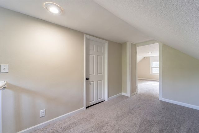 2336 E 13th Street, Des Moines, IA 50316