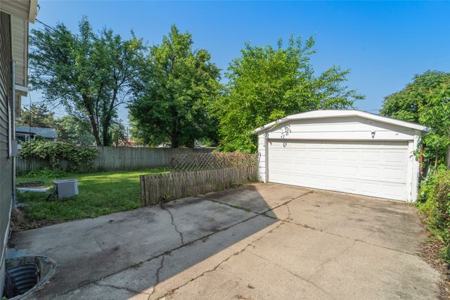 2336 E 13th Street, Des Moines, IA 50316