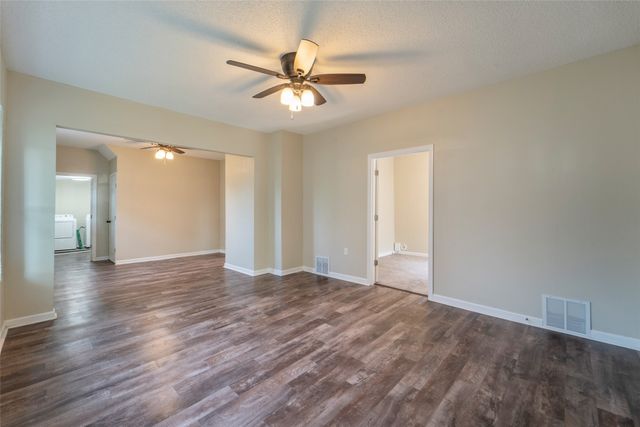 2336 E 13th Street, Des Moines, IA 50316