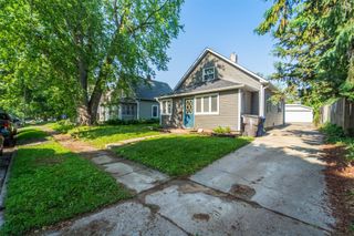 2336 E 13th Street, Des Moines, IA 50316