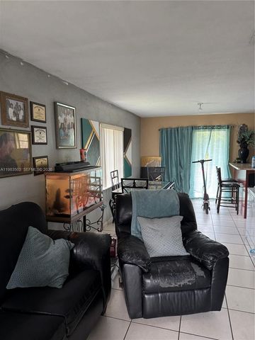 1320 NW 7th Ct, Florida City, FL 33034