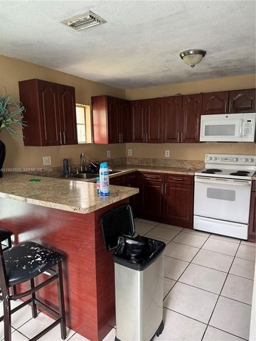 1320 NW 7th Ct, Florida City, FL 33034