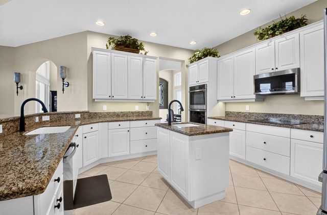 11554 Knightsbridge Place, Wellington, FL 33449