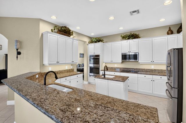 11554 Knightsbridge Place, Wellington, FL 33449