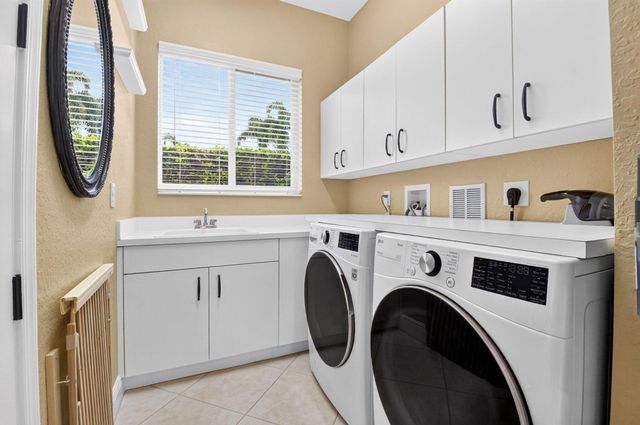 11554 Knightsbridge Place, Wellington, FL 33449