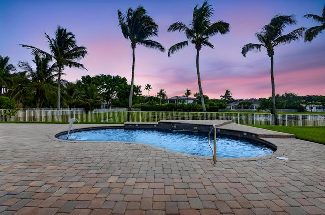 11554 Knightsbridge Place, Wellington, FL 33449