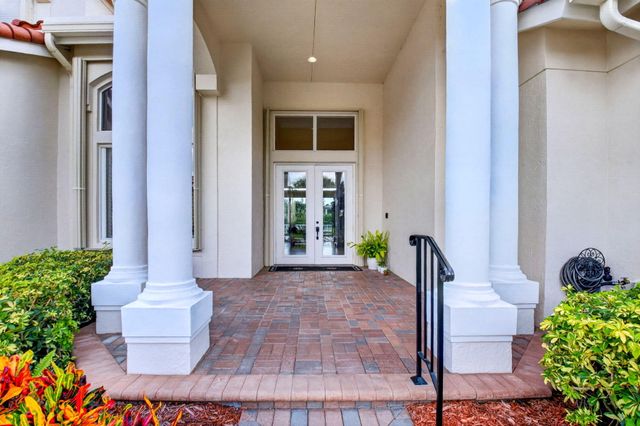 11554 Knightsbridge Place, Wellington, FL 33449