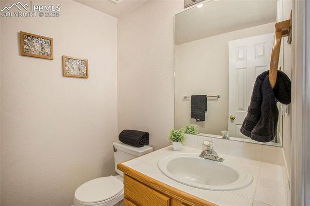 3272 Capstan Way, Colorado Springs, CO 80906