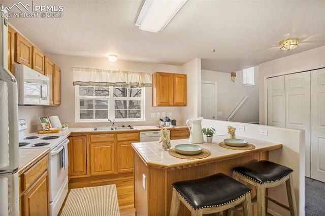 3272 Capstan Way, Colorado Springs, CO 80906