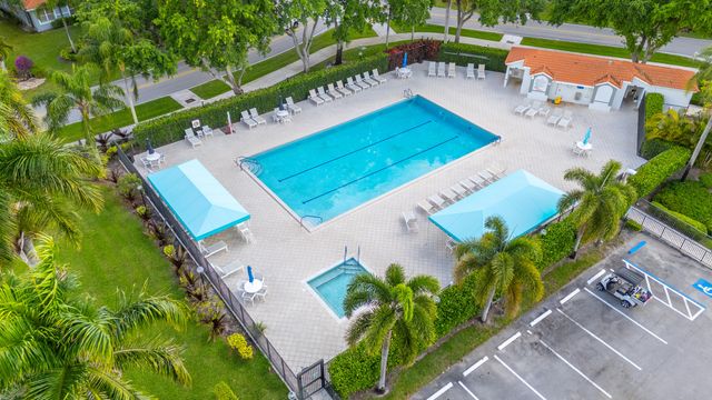 9760 Summerbrook Terrace A, Boynton Beach, FL 33437