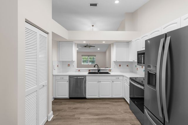 9760 Summerbrook Terrace A, Boynton Beach, FL 33437