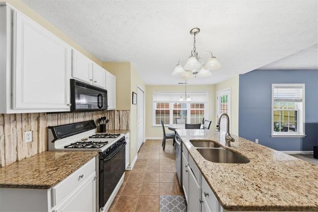 3039 Langley Close NW, Kennesaw, GA 30144