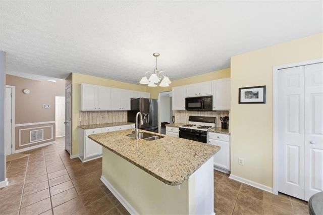 3039 Langley Close NW, Kennesaw, GA 30144