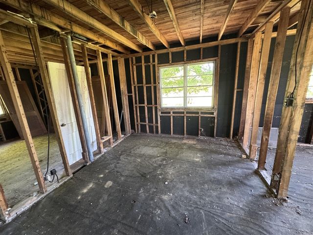 16121 Three Oaks Road, Three Oaks, MI 49128