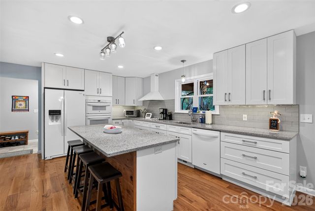42 Timothy Lane, Candler, NC 28715