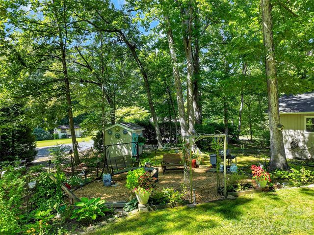 42 Timothy Lane, Candler, NC 28715