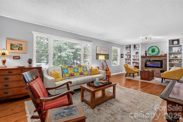42 Timothy Lane, Candler, NC 28715
