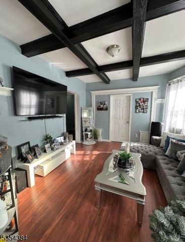 211 N Maple Ave, East Orange City, NJ 07017