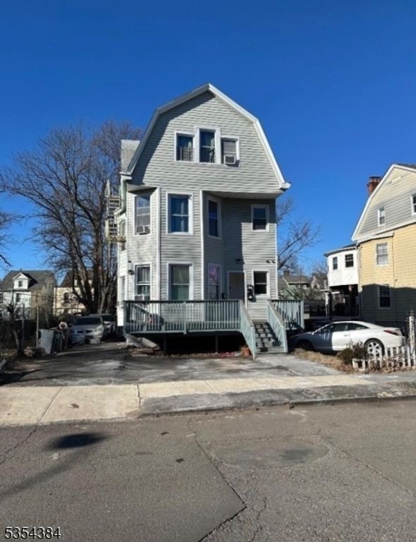 211 N Maple Ave, East Orange City, NJ 07017