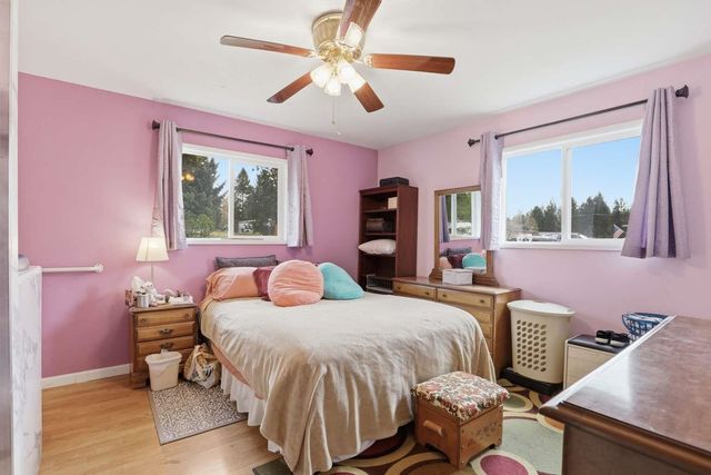 311 S ARCADIA Ave, Deer Park, WA 99006