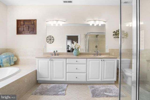 11530 COUNTRY CLUB DR, Berlin, MD 21811